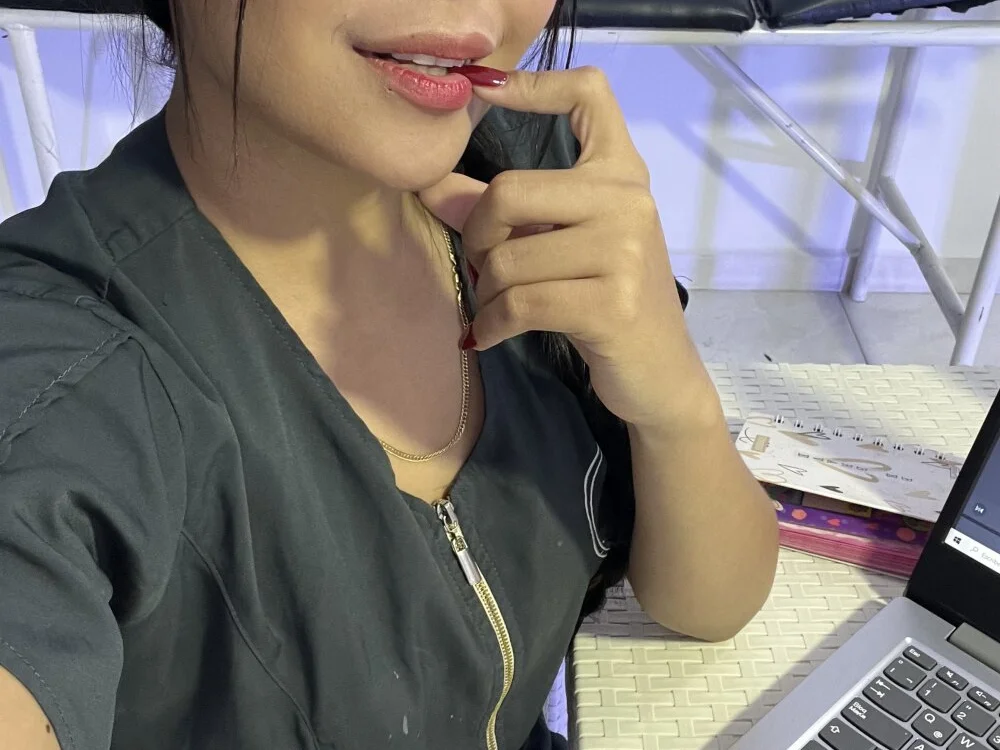 Chat +18 off-line de JessyRay_