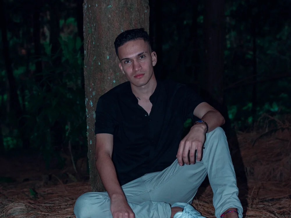 jack_hotson00 Offline XXX-chat