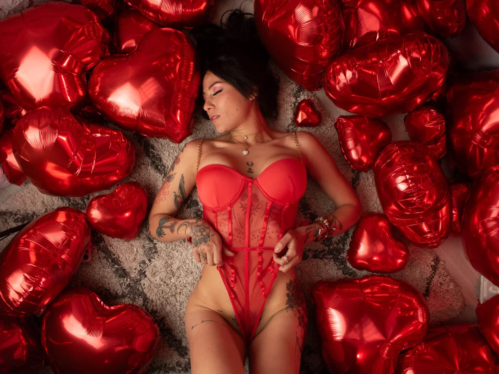 Emiiily_ Chat XXX Ngoại tuyến