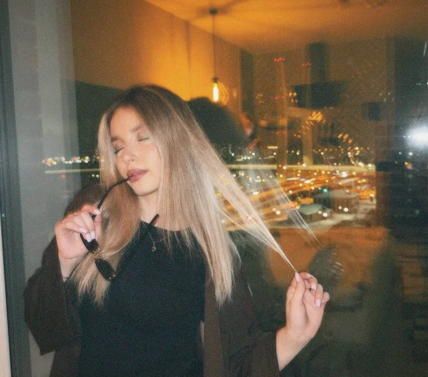 MelbaStelluti অফলাইন XXX চ্যাট