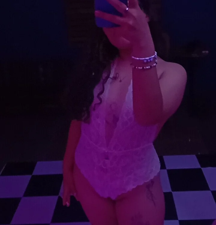 luizamellos2's Offline XXX Chat