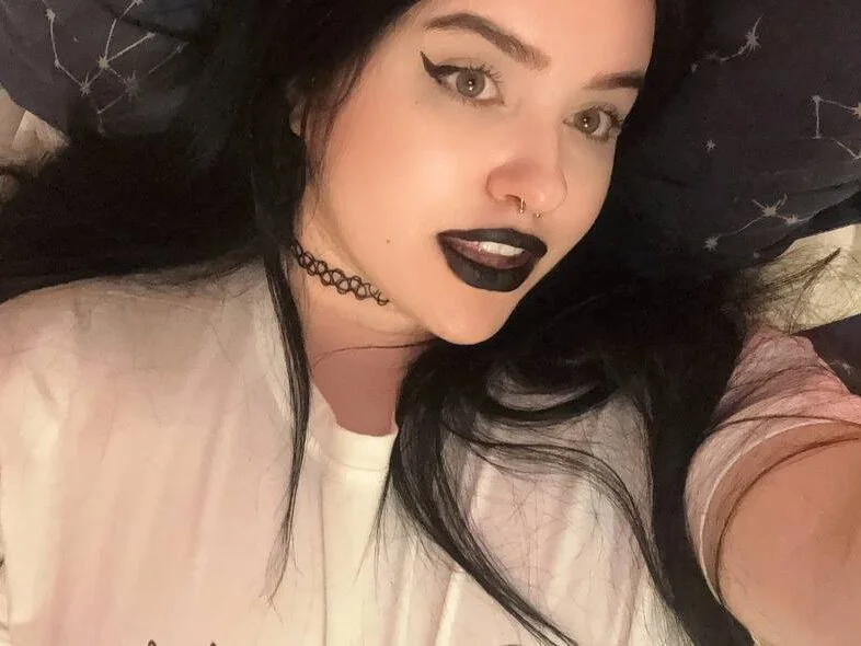 Offline XXX chat modela witchingeffy