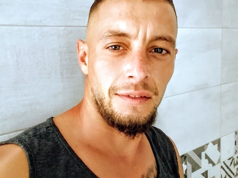Offline chatovací místnost Cris01sperm
