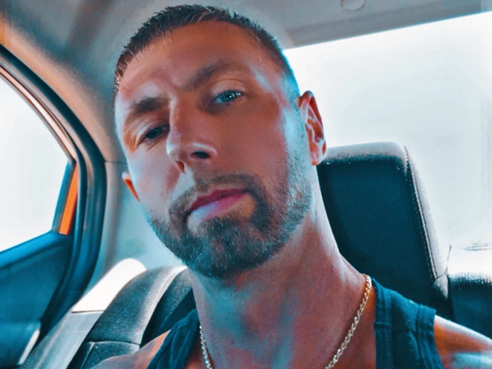 cRaZyCpL26 Offline XXX-chat