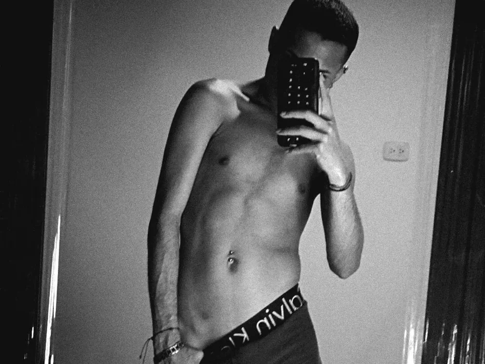 Enriique_ Offline Chatraum