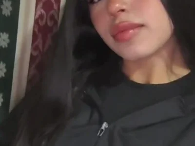 LunaMoore_Pink on StripChat