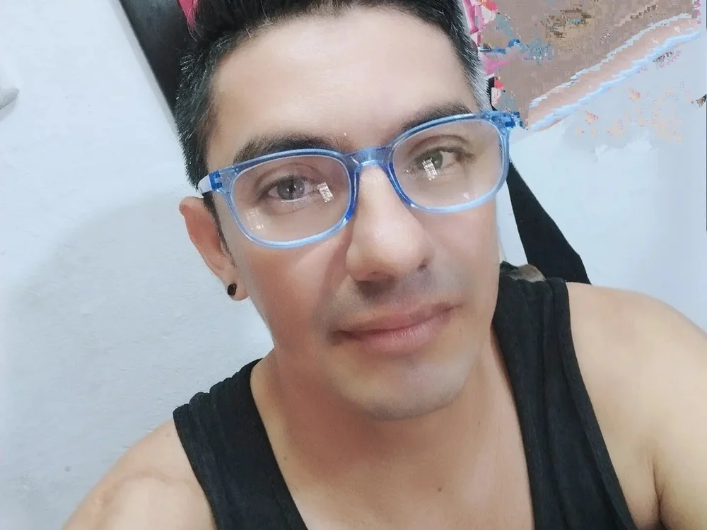 Foreverx13n Offline XXX chat