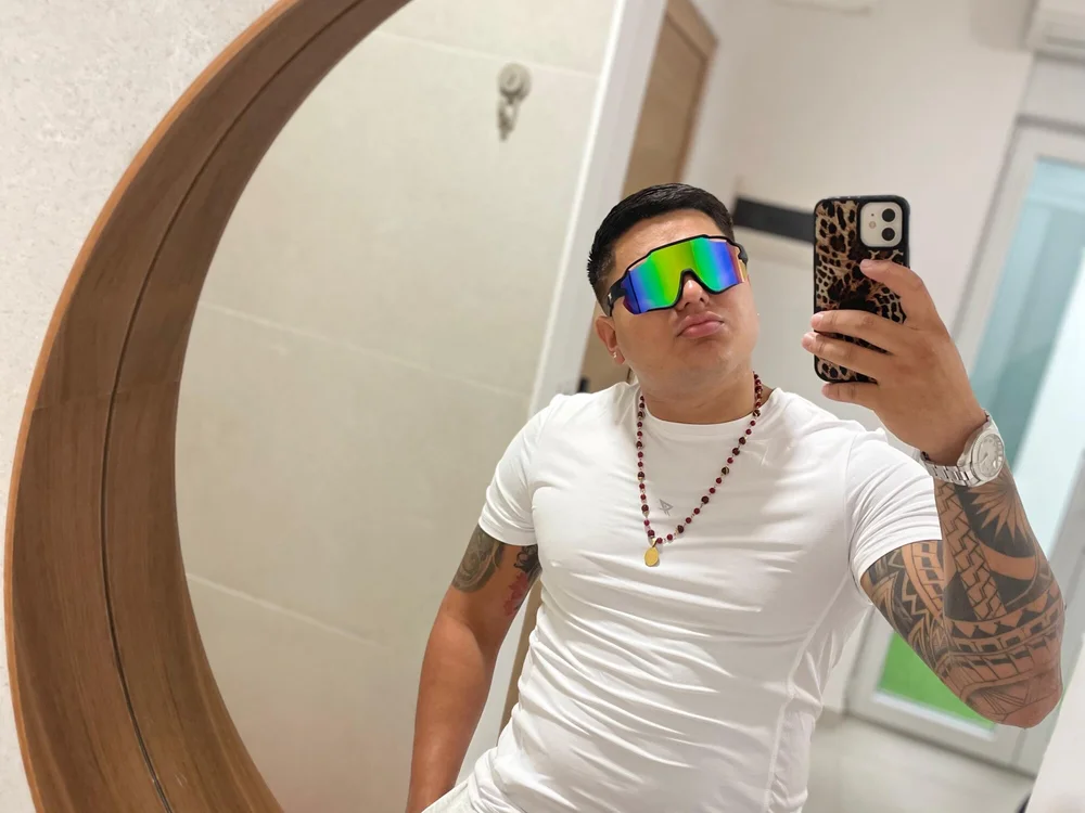 Deiber2511's Offline XXX Chat