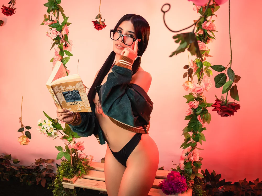 LucyAngel__ Offline XXX Chat