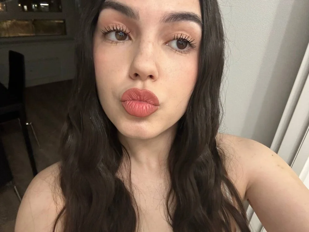 แชท XXX ออฟไลน์ของ MiaBlisss_