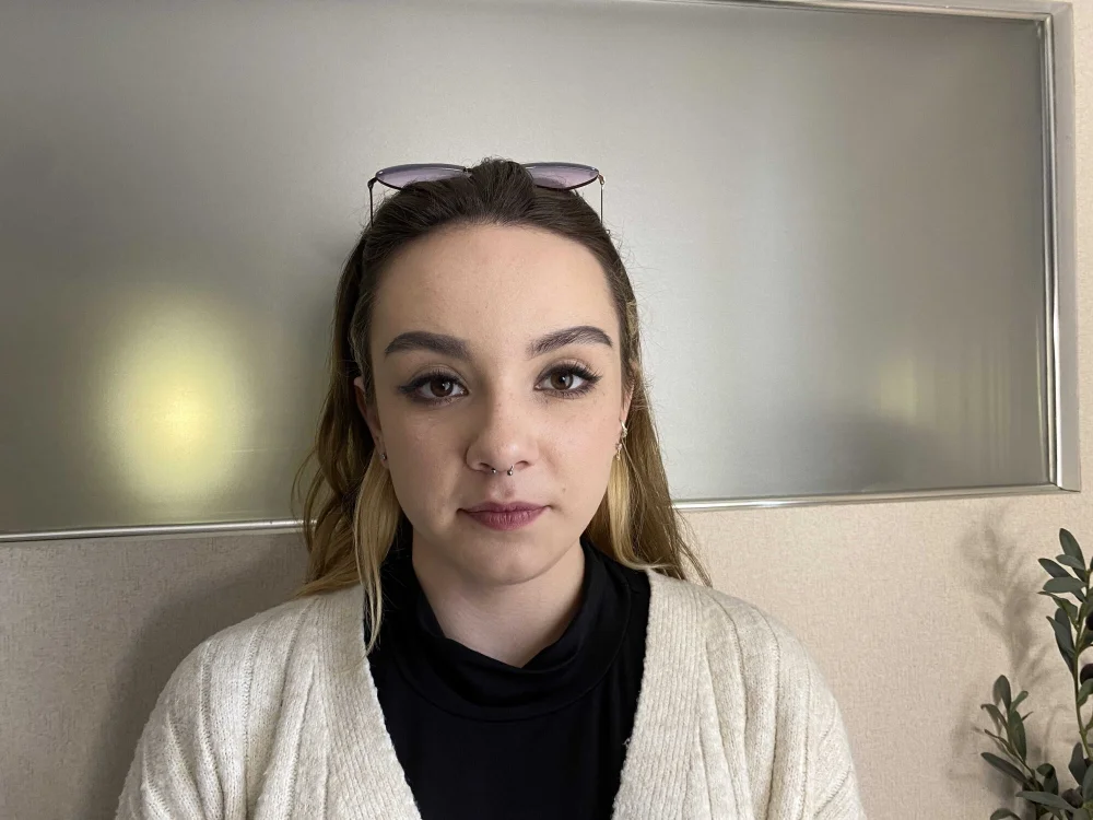 DeloraRoss' Offline Chat Room