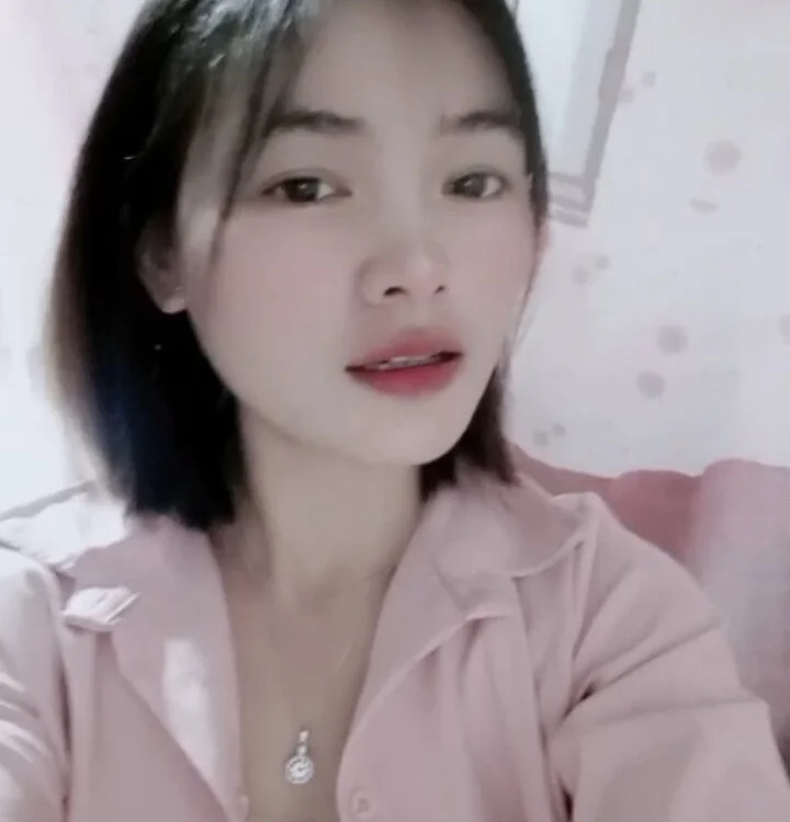 Suri_sexywett 离线XXX聊天