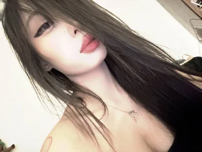 Neverstoplovingme - Girl 