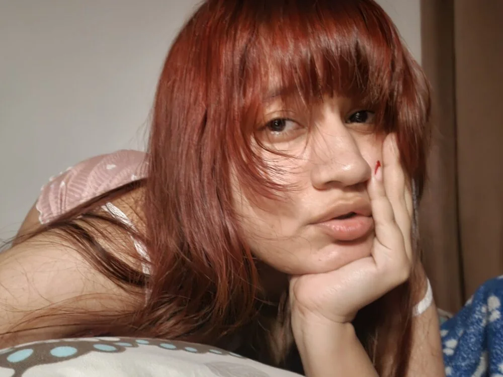 Lia-Cherry Live XXX-chat