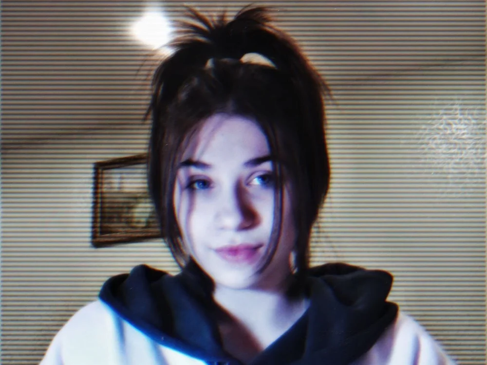 MayGermany's Offline Chat Room
