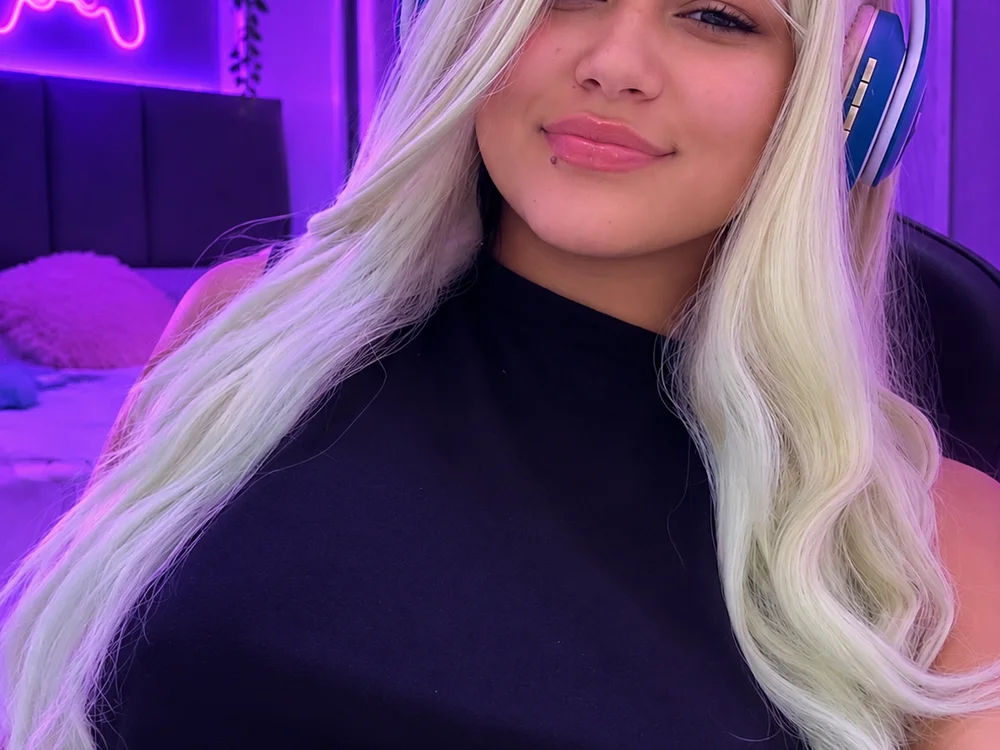 sexyykitty18 Chat XXX Ngoại tuyến