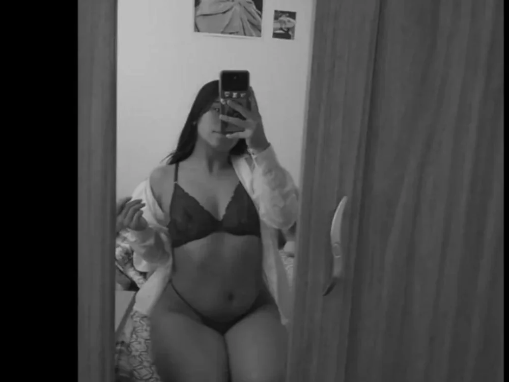 amateursexxx's Offline XXX Chat