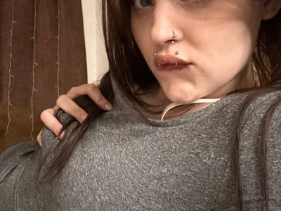 Emilly_Hiil