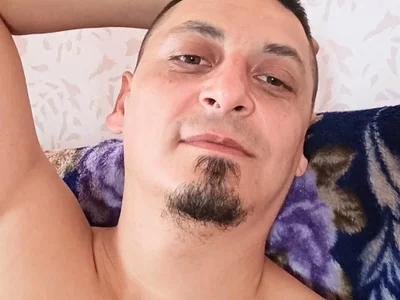 Zico895 Male Medium XXX Live Cam