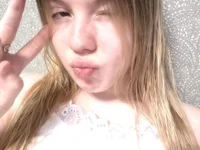 Strawberry_juli লাইভ XXX চ্যাট