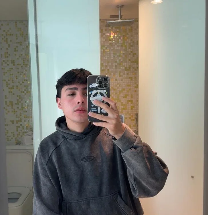 Samu_FoXXX's Offline XXX Chat