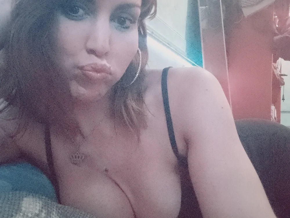 Flor_Di_Pietro's Offline XXX Chat