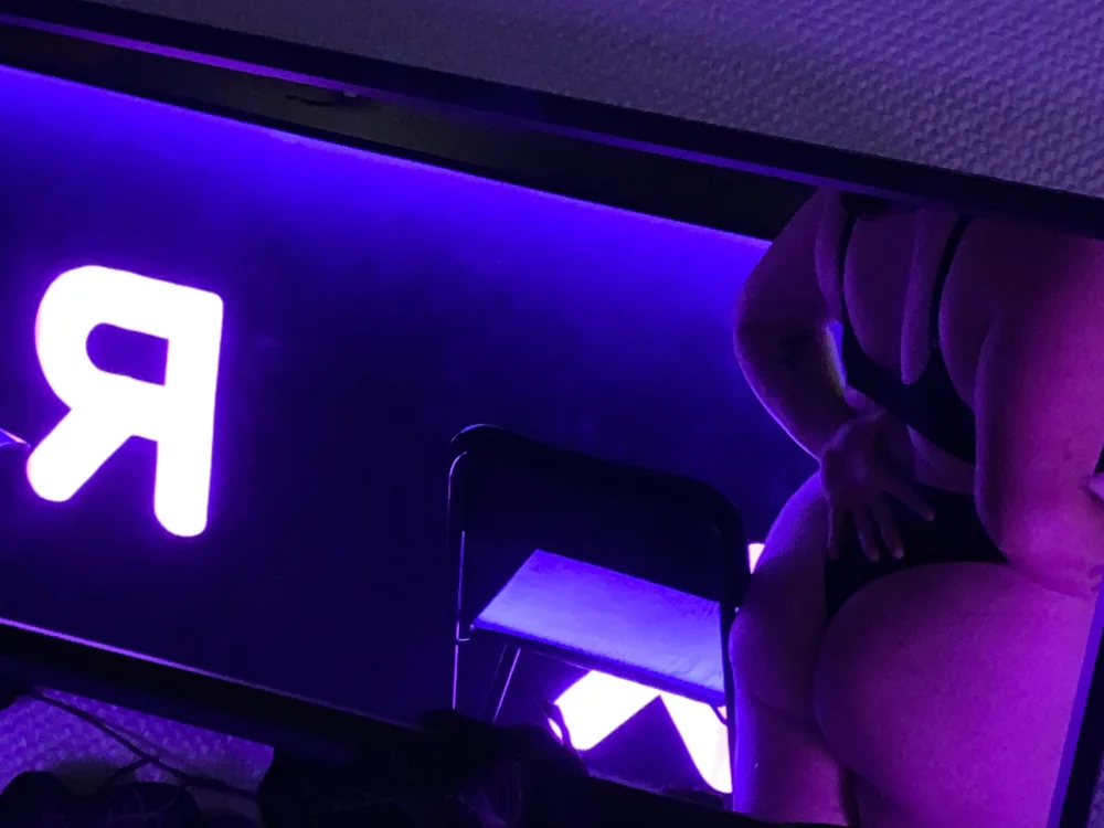 tracy_scl's Offline Chat Room