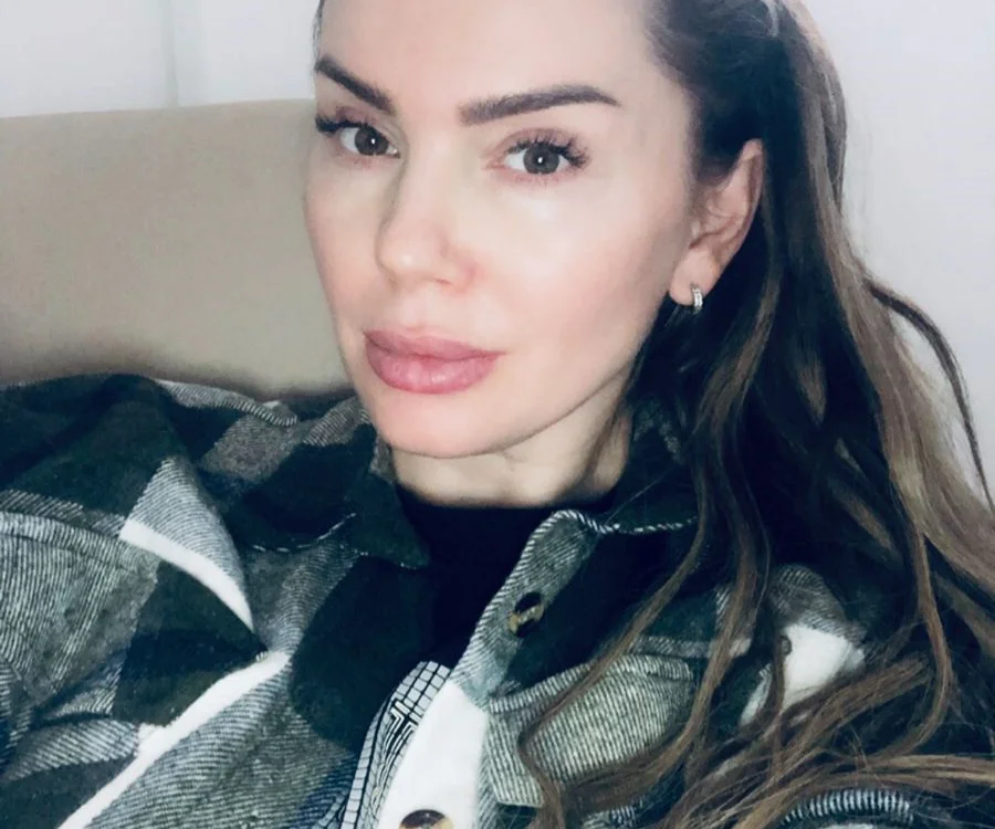 AmandaFoxi's Offline Chat Room