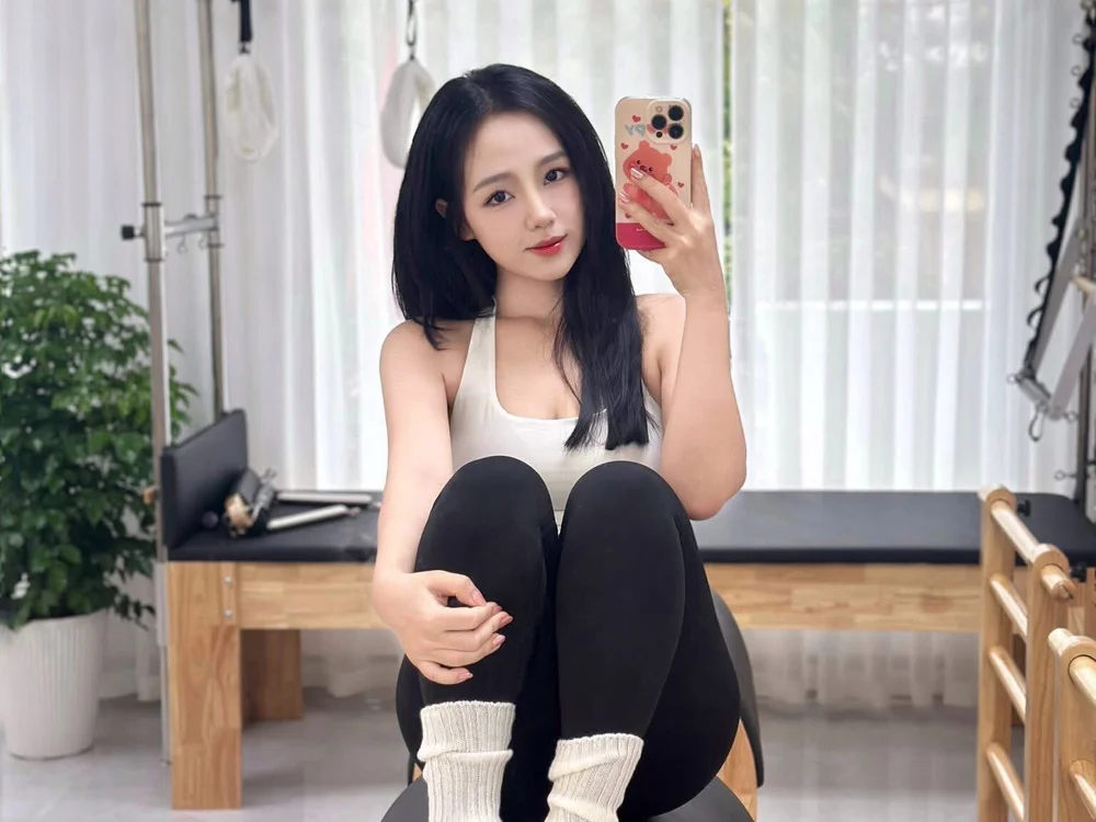 Hananh2k's Offline Chat Room