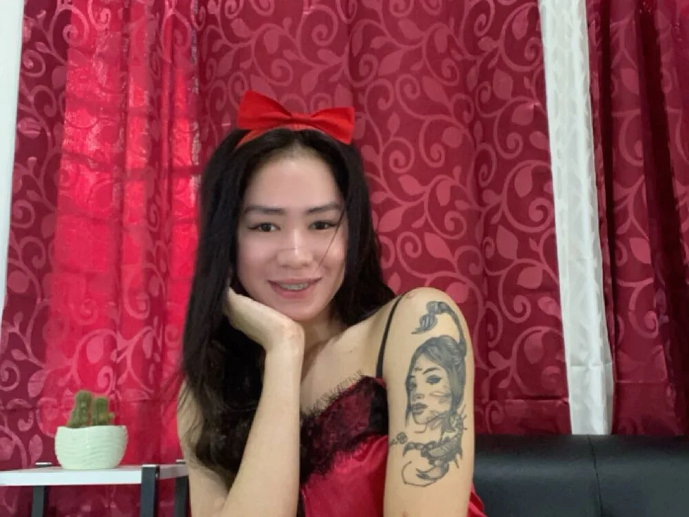 naughtygirl_khate 離線 XXX 聊天