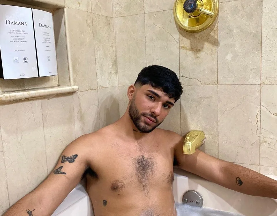 Xanderboy_x offline XXX-chat