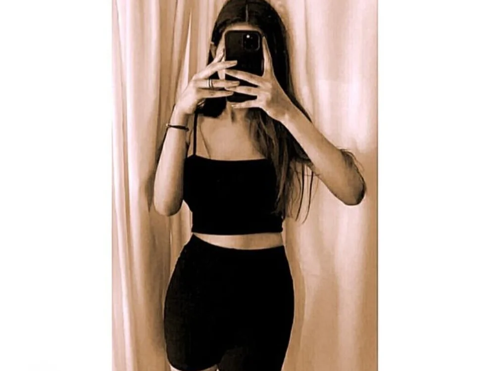 Tanisha_9: συνομιλία ΧΧΧ εκτός σύνδεσης
