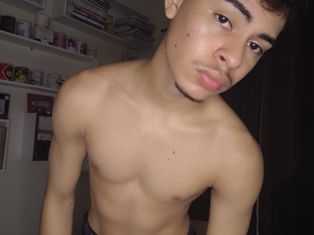 kauan97987 Offline XXX-Chat