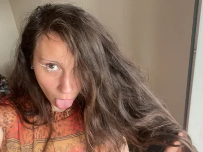 AishaRouhi 离线XXX聊天