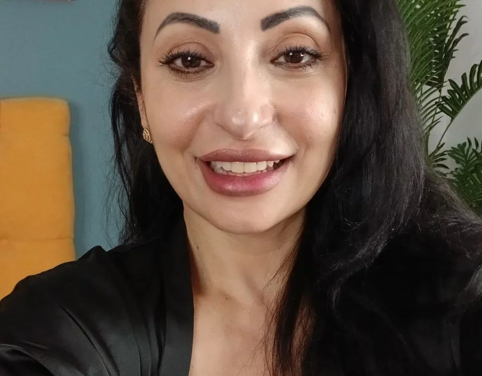 ScarletAlice: σ υνομιλία ΧΧΧ εκτός σύνδεσης