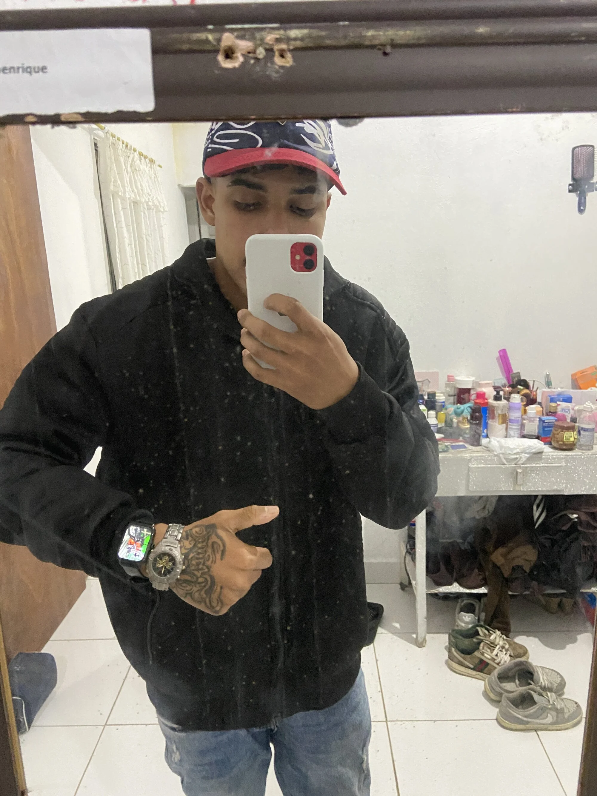 helforoludo cover photo