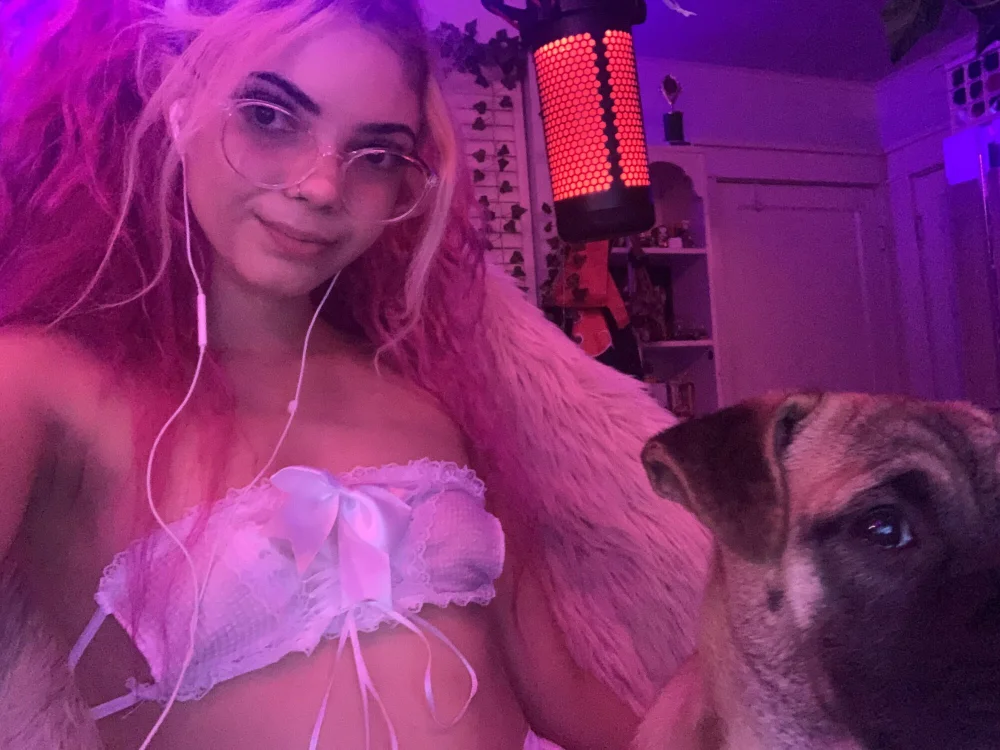 CashhMina offline chatrum