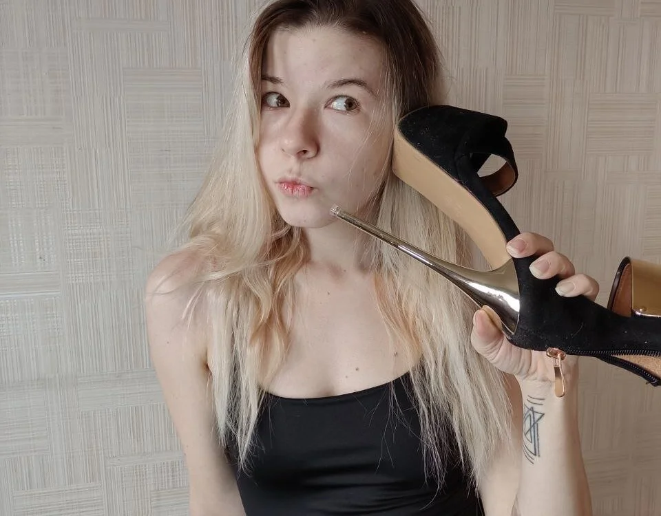 _Doll_Face_: офлайн-секс-чат