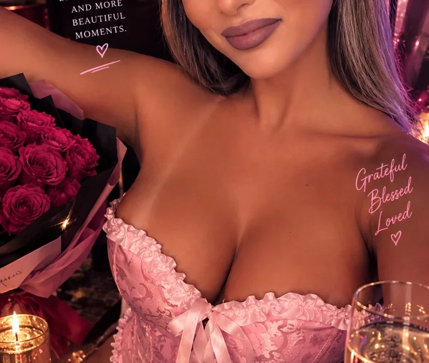 AriannaSins' Offline XXX Chat