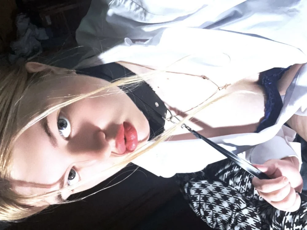 Fieriya_strip offline chatrum
