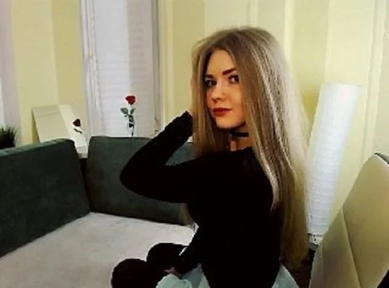 BarbieeeGirl's Offline Chat Room