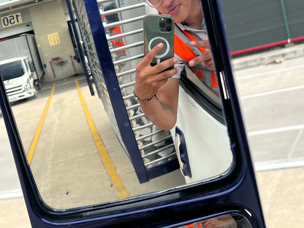 Offline XXX chat MR_GOLDEN04