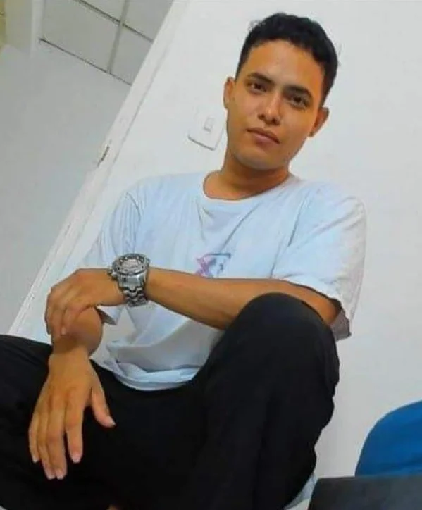 DamianCruz1 offline chatrum
