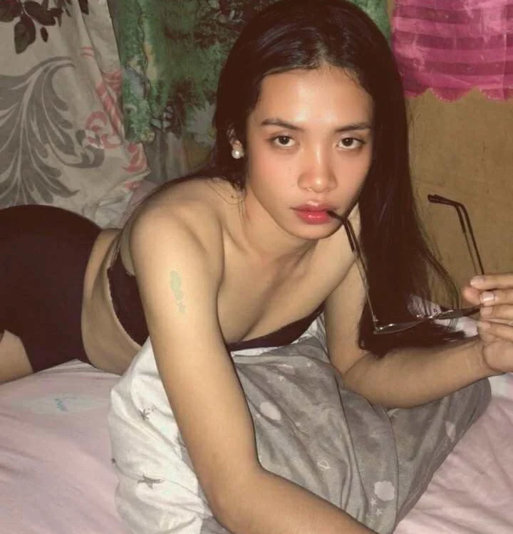 hot_shimerahxxx Obrolan XXX Offline