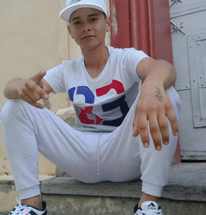 mateogonzalez19's Offline XXX Chat