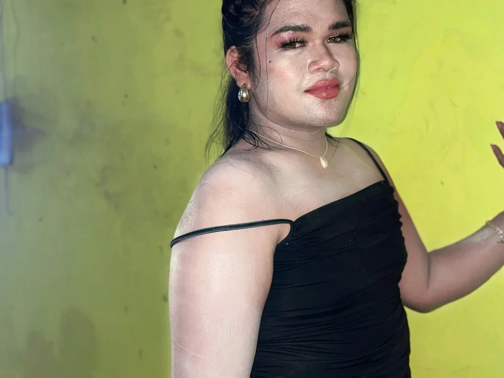 shantal_moon69 Adlı Modelin Çevrimdışı XXX Sohbeti