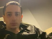 Asimako's webcam live show