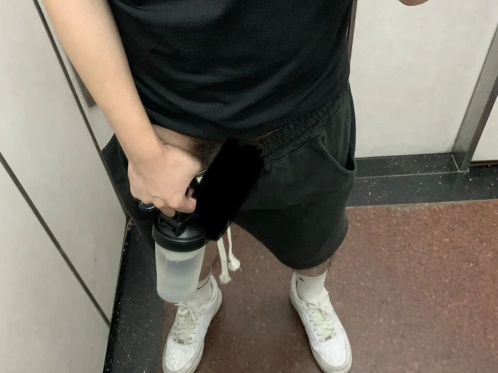 EXHIBITIONI5M offline XXX-chatje