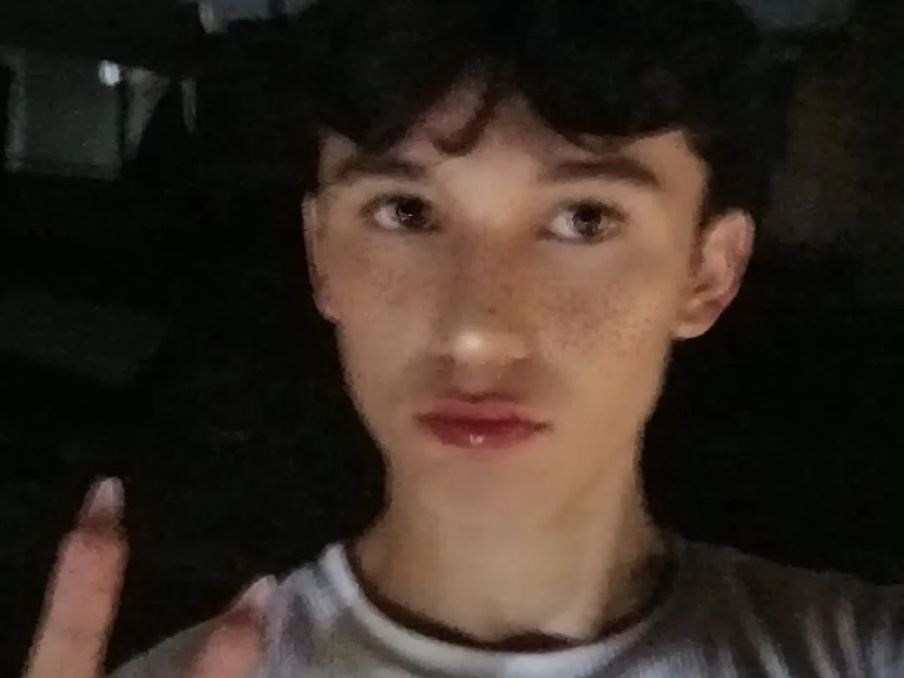 Julian_rici Chat XXX offline