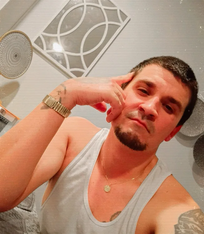Trey95843 offline chatrum